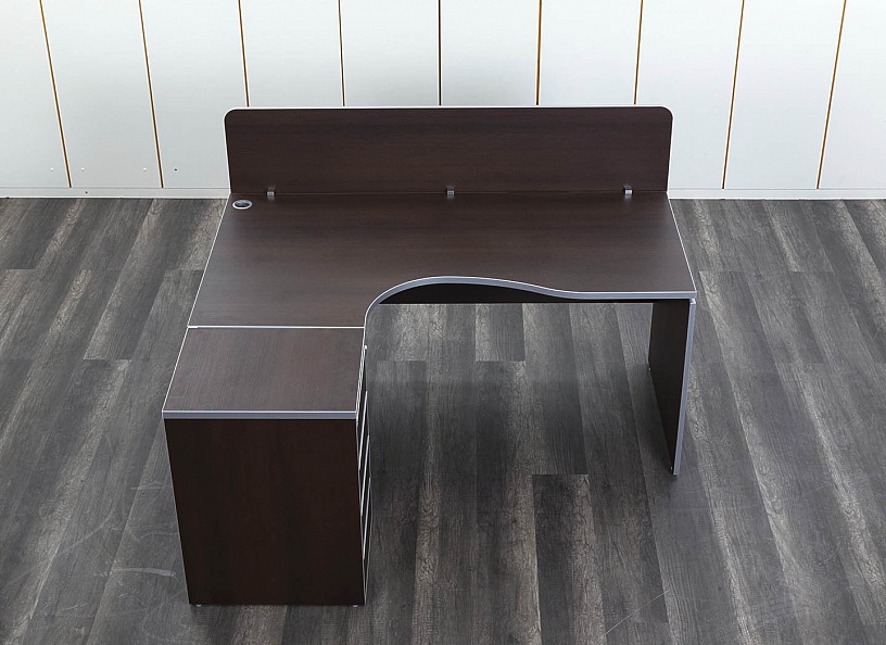Комплект офисной мебели стол с тумбой  1 600х1 345х750 ЛДСП Венге   (СПУЕК-26082)