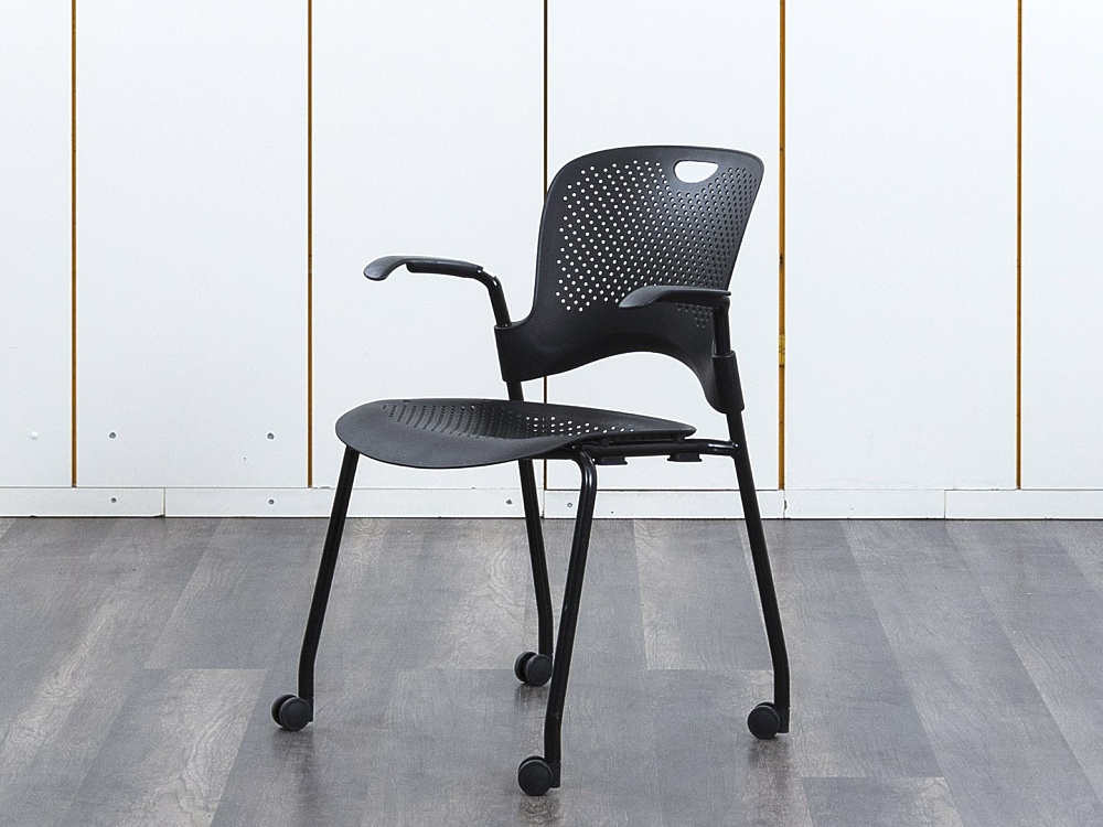 Конференц кресло для переговорной  Черный Пластик Herman Miller Caper  (УНПЧ-25072)