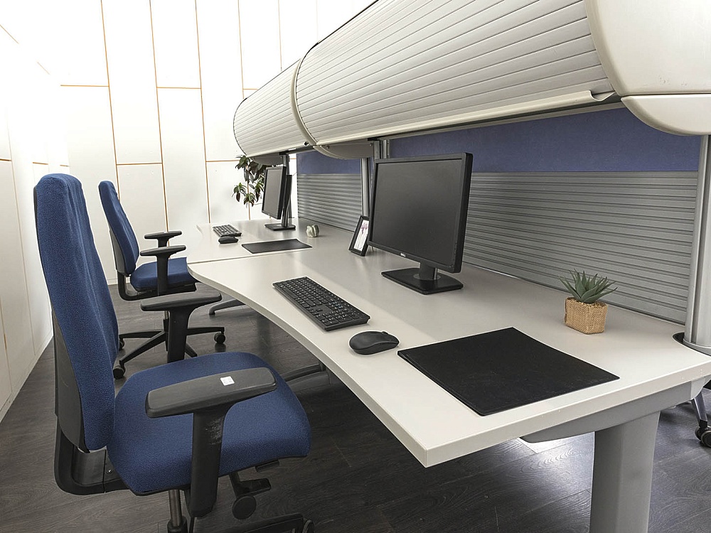 Комплект офисной мебели SteelCase 2 800х1 600х1 720 ЛДСП Серый   (КОМС-29071)