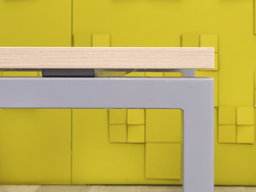 Офисный стол прямой ЛДСП Клен  СППВ-10046