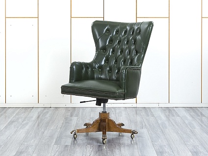 Офисное кресло руководителя  Art&Moble Кожа Зеленый CLASSIC  (КРКЗ-22083)