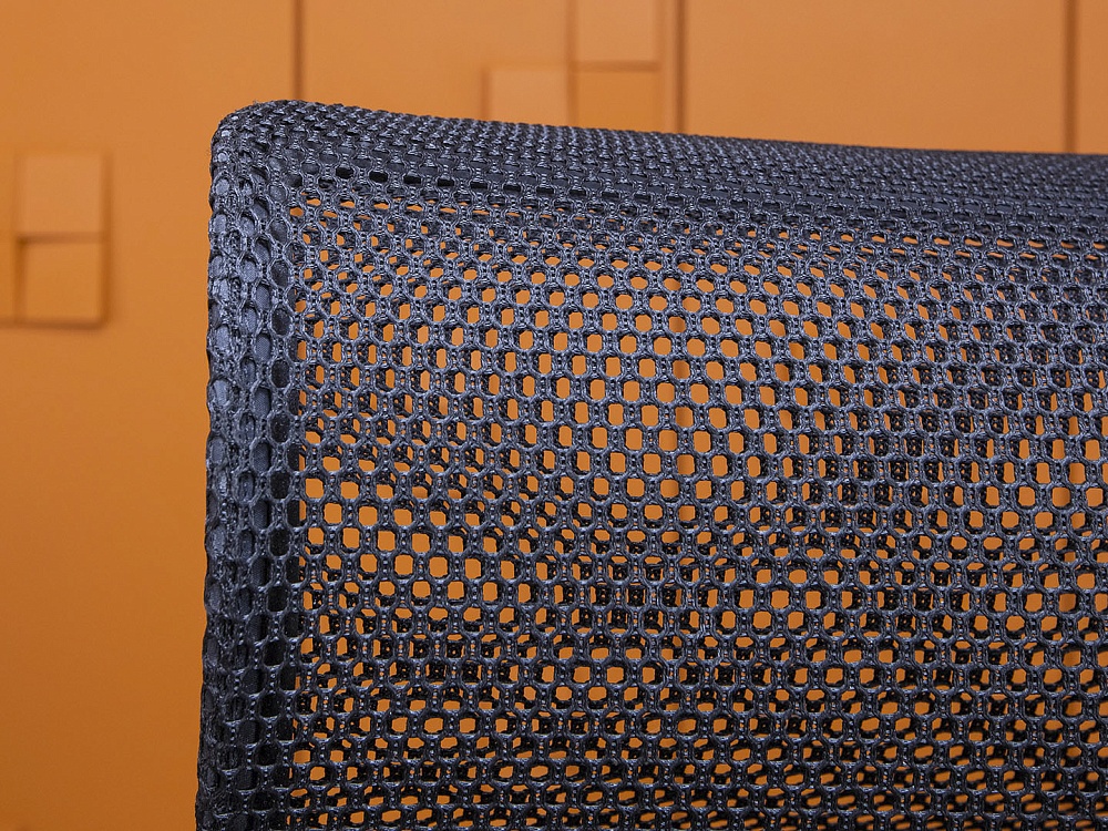 Офисное кресло руководителя  Okamura Кожа Черный Leopard  (КРКЧ-17015)