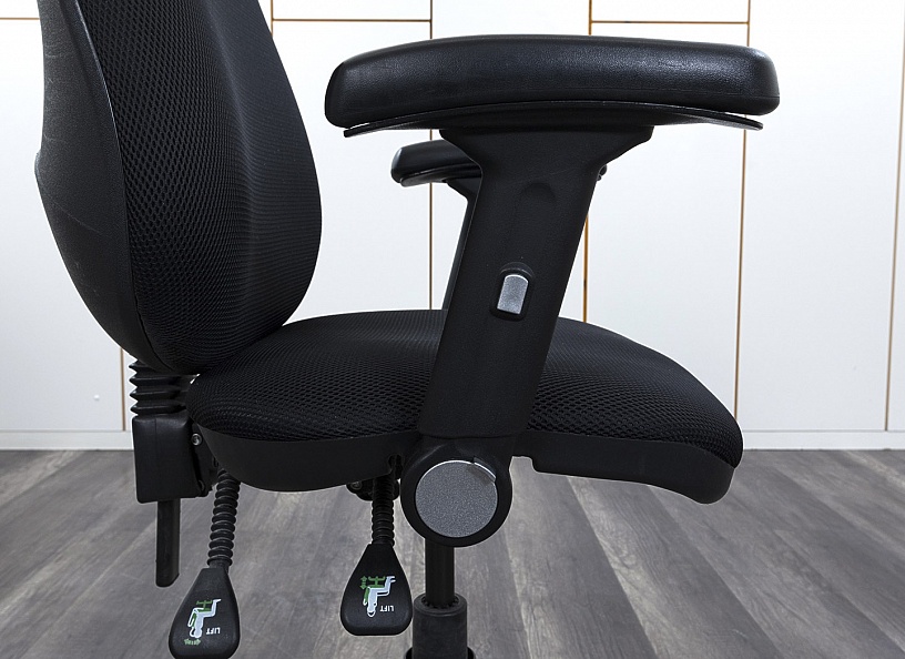 Офисное кресло для персонала   Ткань Черный   (КПТЧ7-31052)