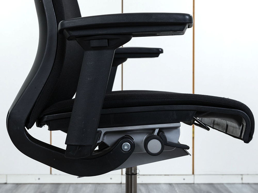 Офисное кресло для персонала  SteelCase Ткань Черный Think  (КПТЧ-22114)