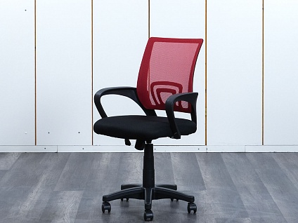 Офисное кресло для персонала  LARK Сетка Красный   (КПСК-16033(нов))