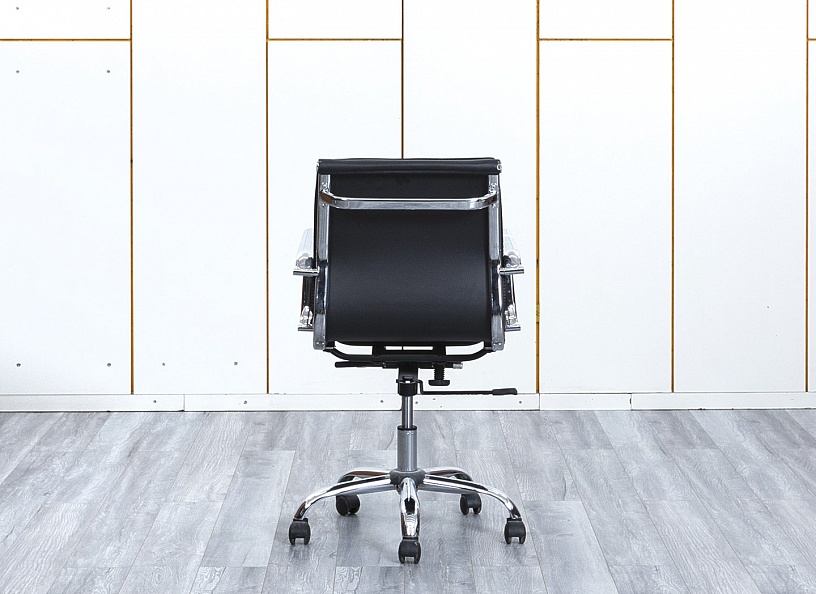 Офисное кресло для персонала   Кожзам Черный   (КПКЧ-30113)
