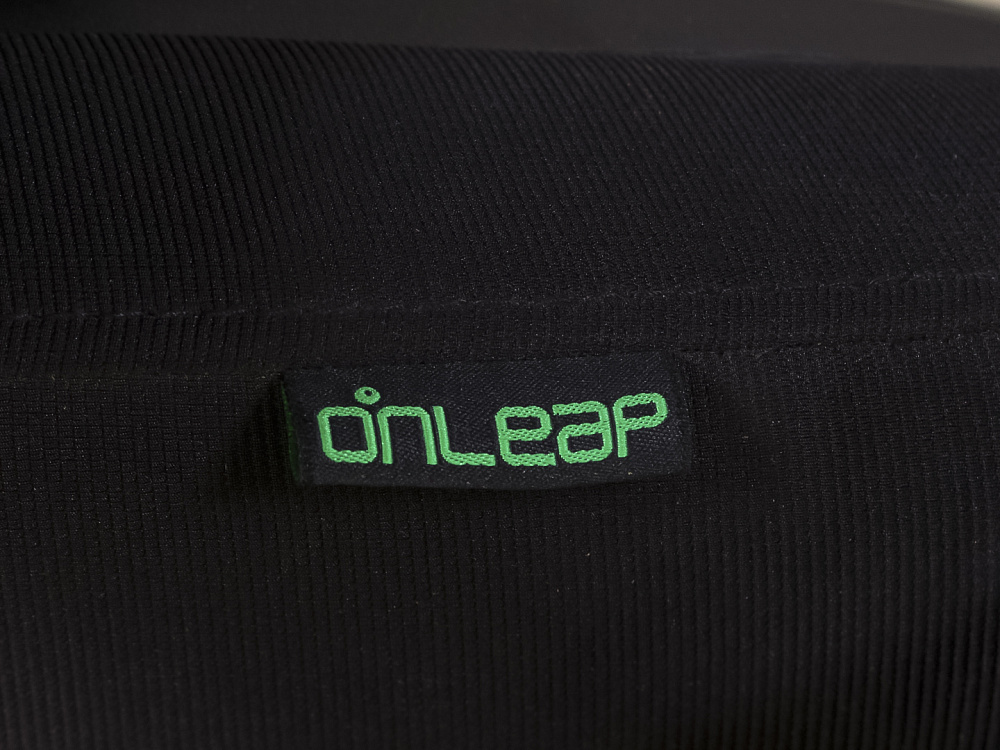 Офисное кресло руководителя на колесах ONLEAP Ткань Чёрный Импорт  КРТЧ1-18075