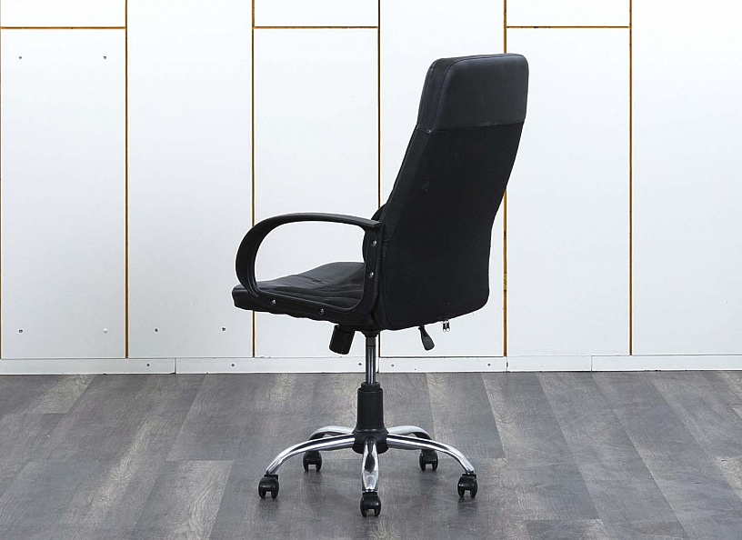 Офисное кресло руководителя   Ткань Черный   (КРТЧ2-20122)
