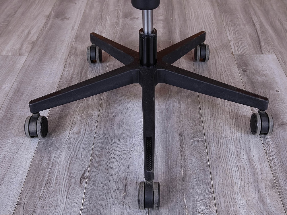 Офисное кресло для персонала  Profoffice ЛДСП Черный 4U Mesh  (КПСЧ-17045)