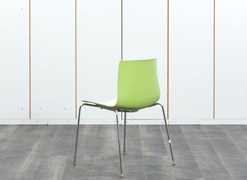Офисный стул Arper  Пластик Зеленый Catifa 46  (УНПБ-15093)