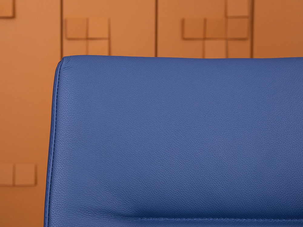 Конференц кресло для переговорной  Синий Экокожа LD Seating   (КНКН-27025)