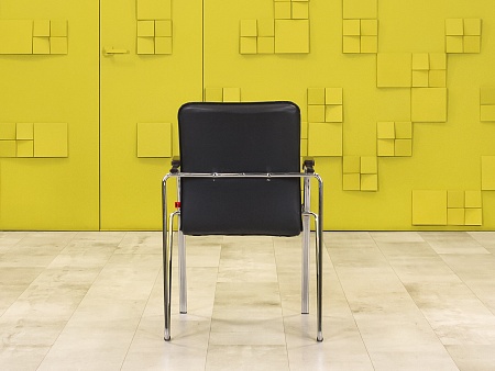 Конференц кресло для переговорной САМБА Кожзам Чёрный Россия  КНКЧ-10025