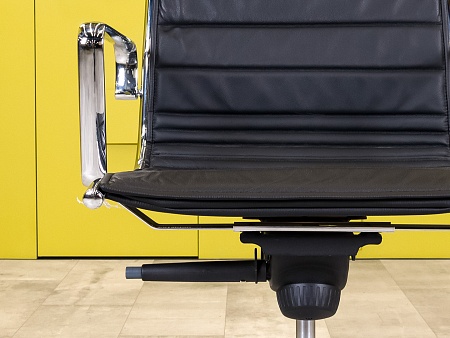 Офисное кресло руководителя на колесах Luxy  Кожа Чёрный Италия_КРКЧ-12020