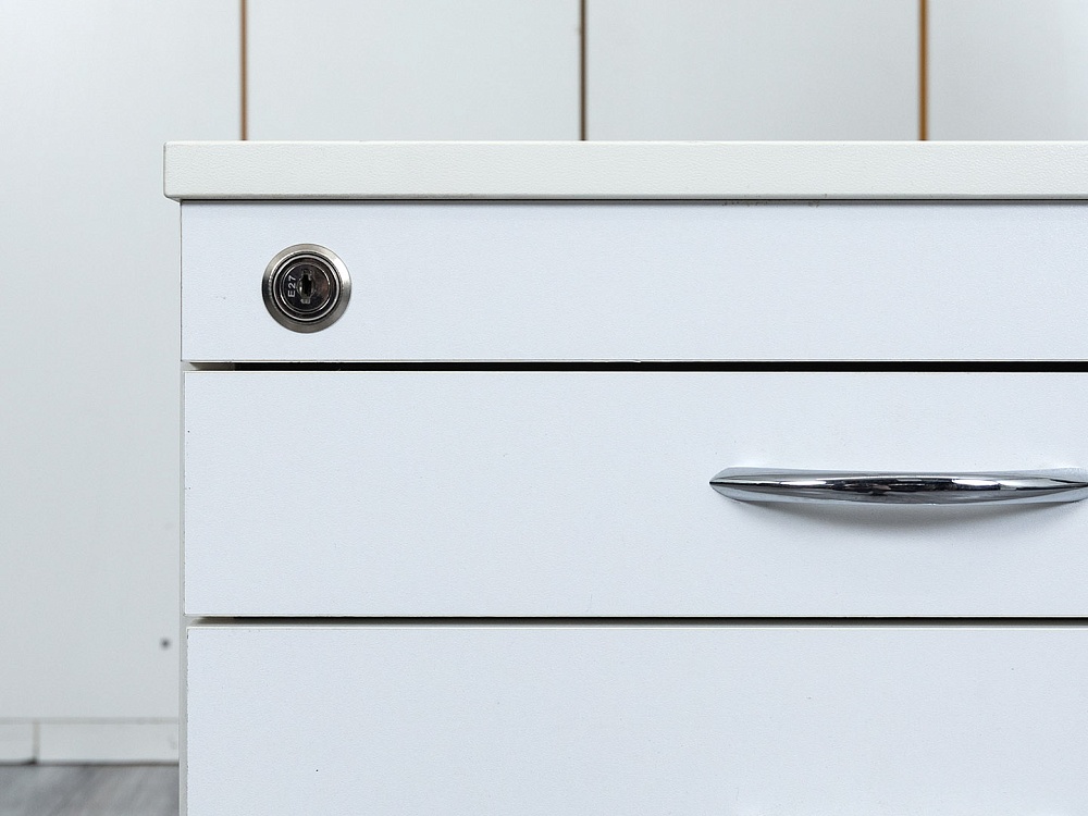 Офисная тумба выкатная  420х500х620 ЛДСП Белый   (ТВ4ЯБ-05114уц)