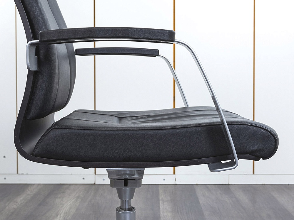 Офисное кресло руководителя  Sitland  Кожа Черный Madera B  (КРКЧ-10082)
