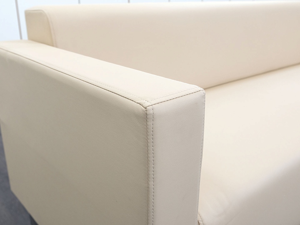 Офисный диван Май Кожзам Бежевый   (ДНКБ3(май)2)