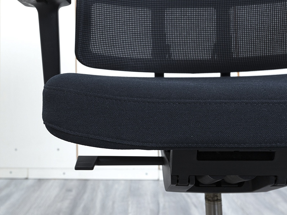 Офисное кресло для персонала  VITRA Ткань Черный   (КПСЧ-01123)