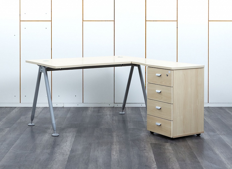 Комплект офисной мебели стол с тумбой  1 400х1 600х750 ЛДСП Клен   (СПУВКп-13033)