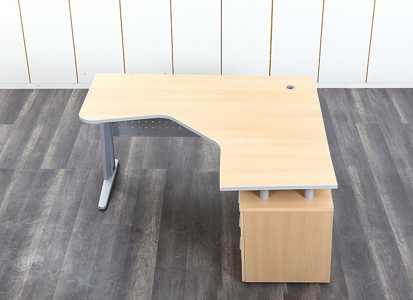 Комплект офисной мебели стол с тумбой  1 600х1 400х740 ЛДСП Бук   (СПУВКП-05101)