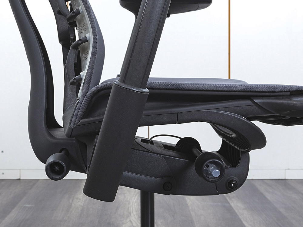 Офисное кресло руководителя  Herman Miller Ткань Серый Embody  (КРТС-06072)