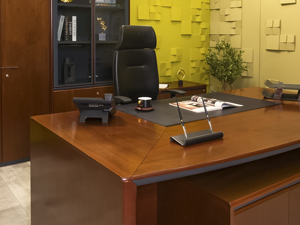 Кабинет руководителя  ORA Шпон Вишня Италия  КРШ-22016