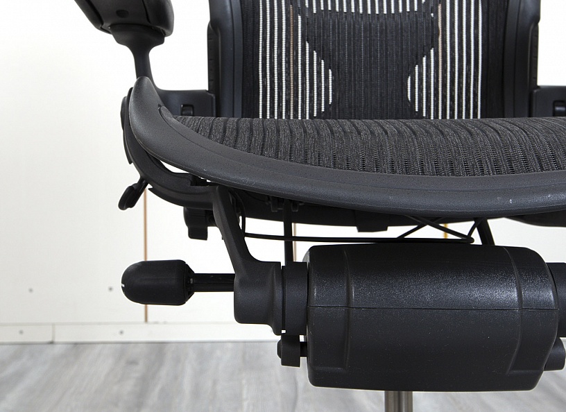 Офисное кресло руководителя  Herman Miller Сетка Черный Aeron B  (КРСЧ1-21113)