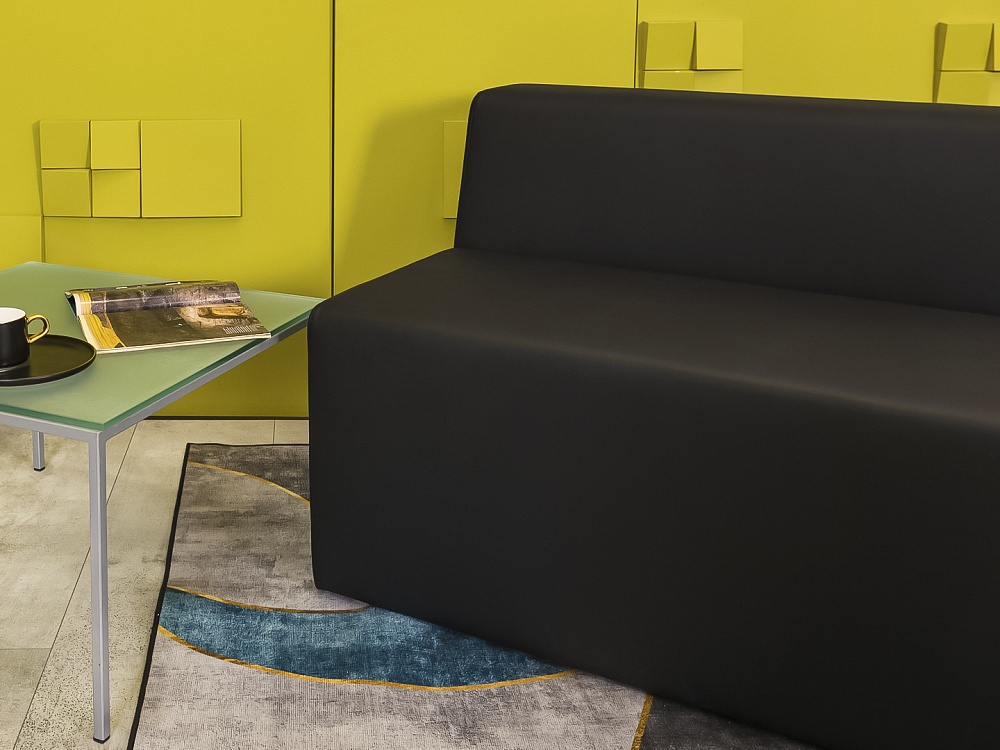 Офисный диван Кожзам Чёрный Россия  ДНКЧ1-20016