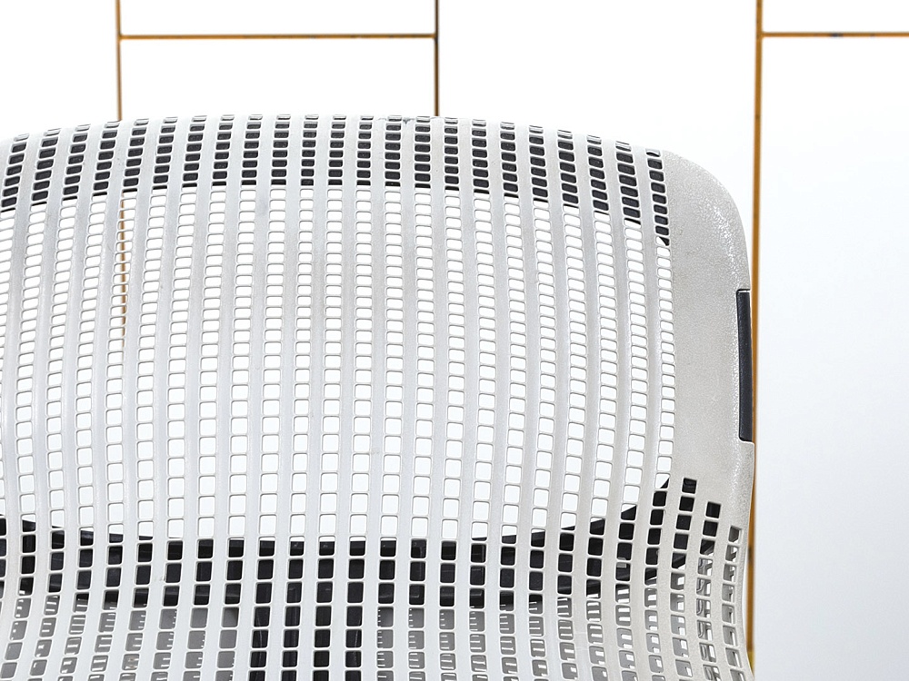 Офисное кресло руководителя  Knoll Кожа Черный Generation  (КРКЧ-28022)