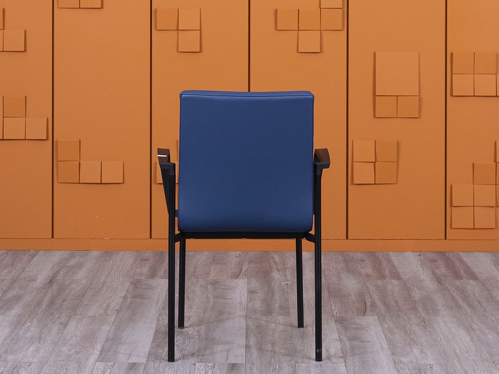Конференц кресло для переговорной  Синий Экокожа LD Seating   (КНКН-27025)