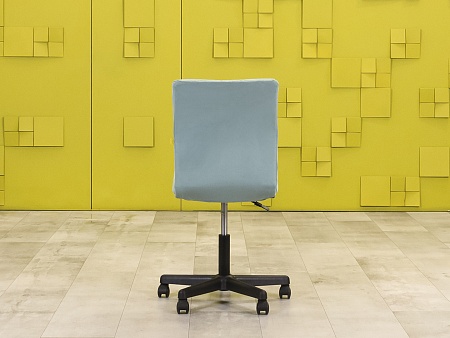 Офисное кресло для персонала на колесах Монро NEO-21 мята Ткань Зелёный Россия