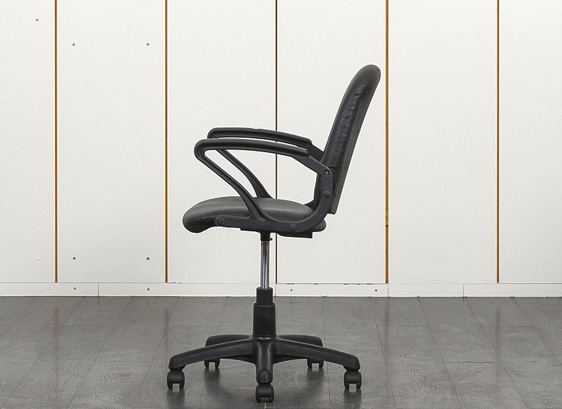 Офисное кресло для персонала   Кожзам Черный   (КПКЧ-12071)