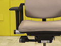 Офисное кресло руководителя Please 2 Ergonomik Steelcase Кожа Бежевый Германия  КРКБ-29016