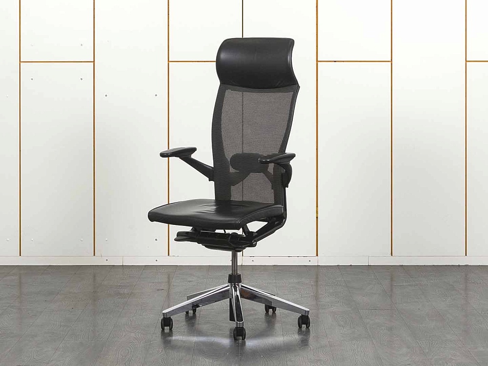 Офисное кресло руководителя  Haworth Кожа Черный Comforto  (КРКЧ-31051)