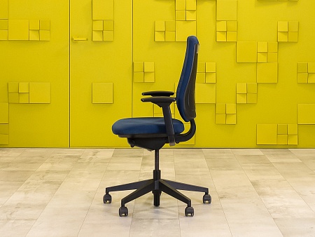 Офисное кресло для персонала на колесах Steelcase Ткань Синий Франция_КПТН-250124