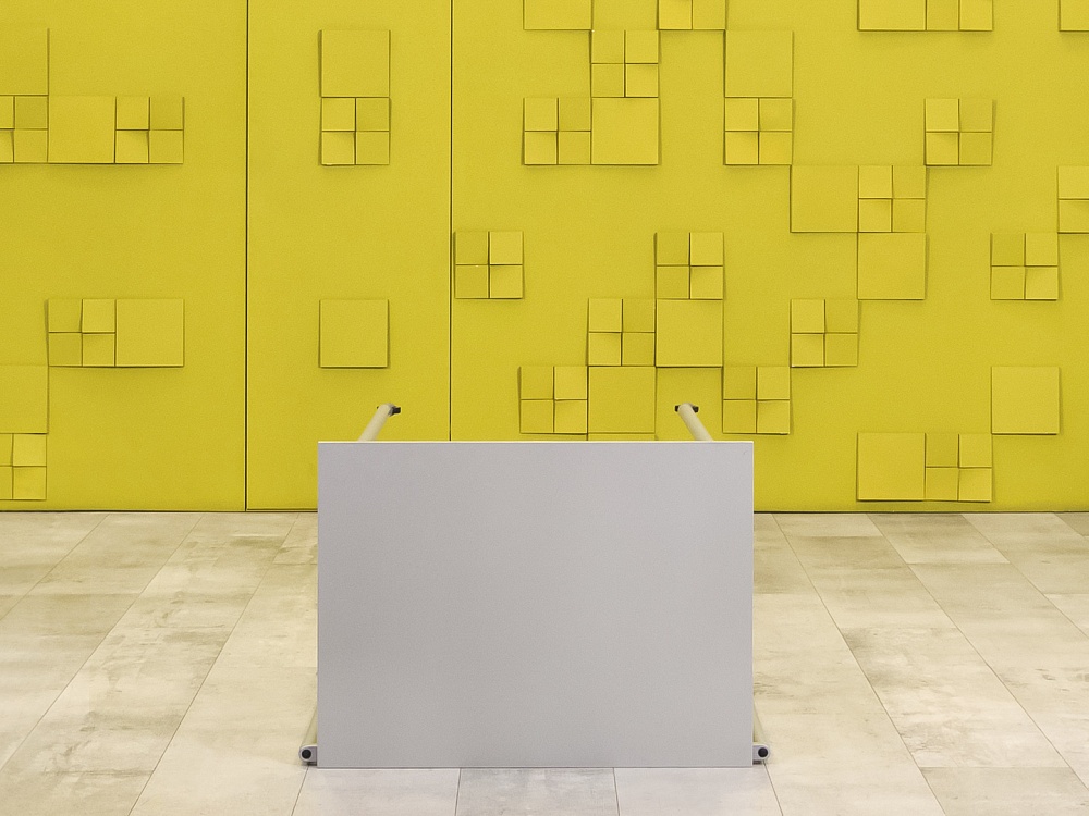 Офисный стол прямой BENE ЛДСП Серый Австрия  СППС-31016