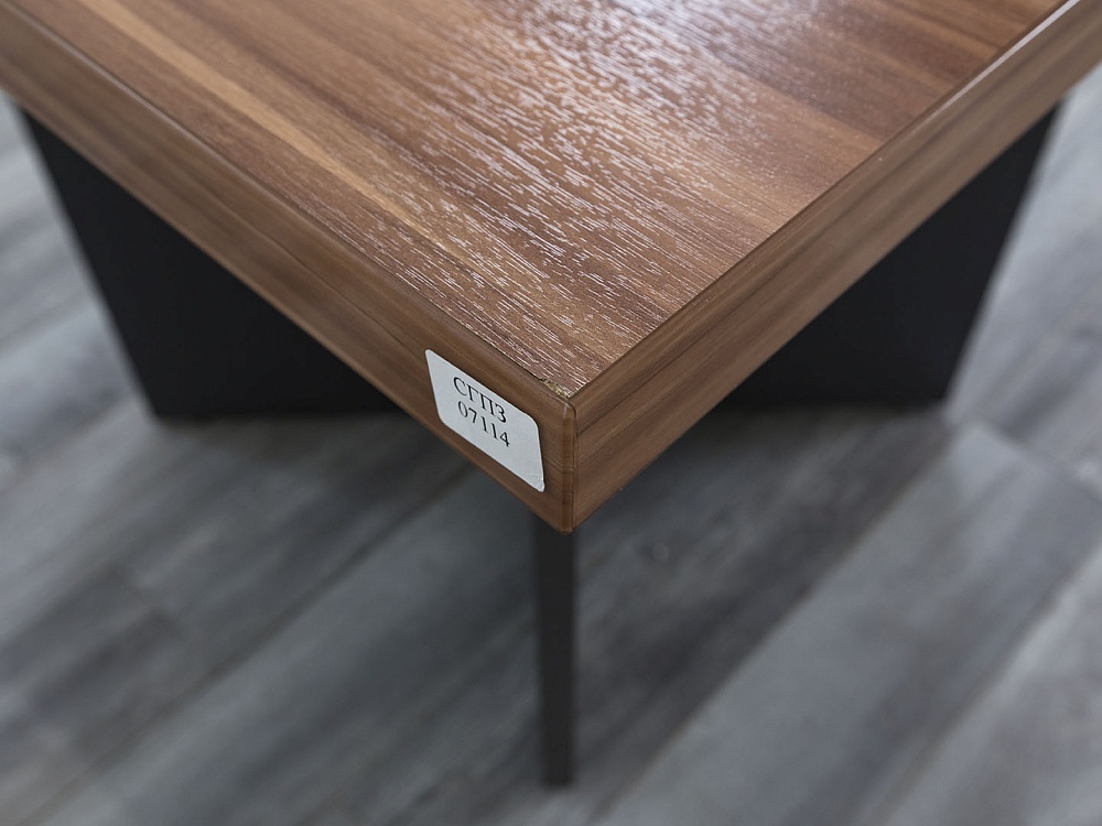 Офисный стол для переговоров  900х900х755 ЛДСП Зебрано Сенатор  (СГПЗ-07114)