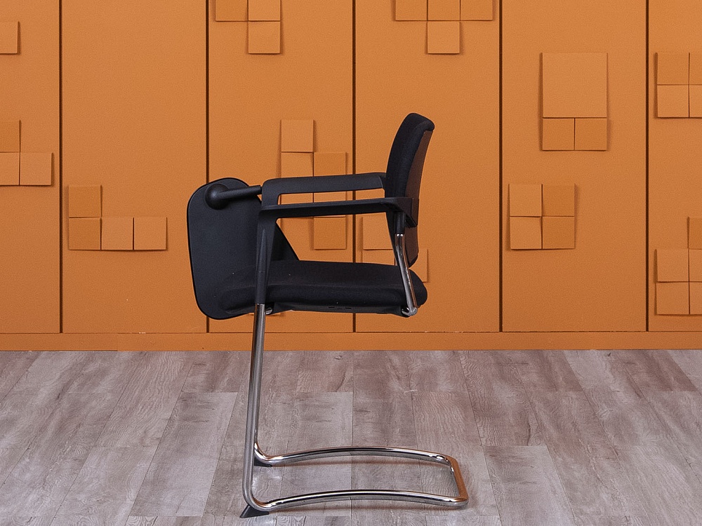 Конференц кресло для переговорной  Черный Ткань LD Seating DREAM 130B-N4  (КДТЧ-27025)