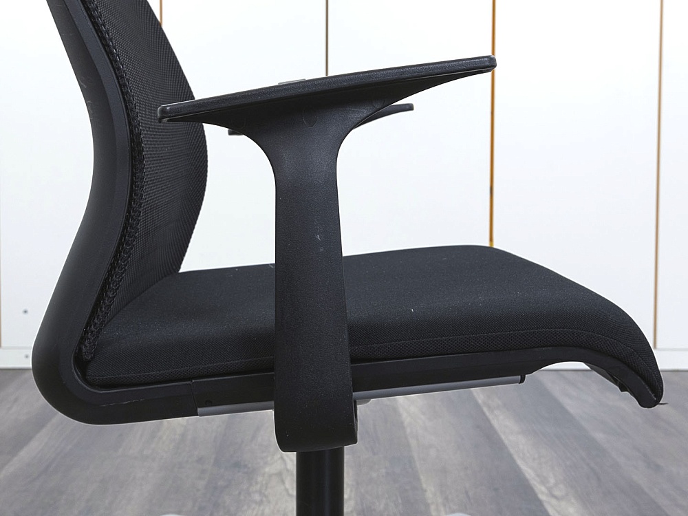 Конференц кресло для переговорной  Черный Ткань SteelCase   (КПТЧ-27062)