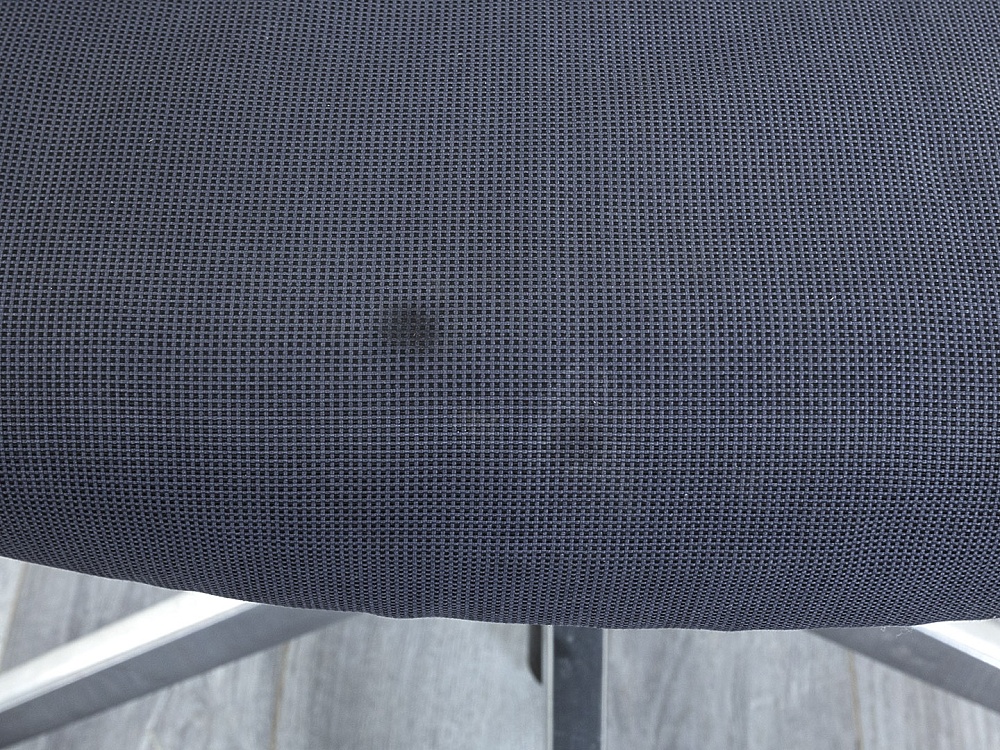 Офисное кресло руководителя  Dauphin Ткань Синий   (КРТН1-13123)