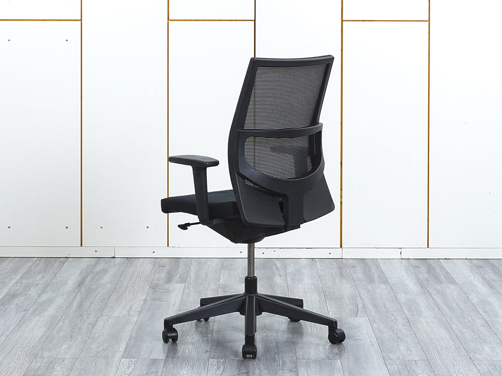 Офисное кресло для персонала  Haworth Сетка Черный Comforto  (КПСЧ1-01044)