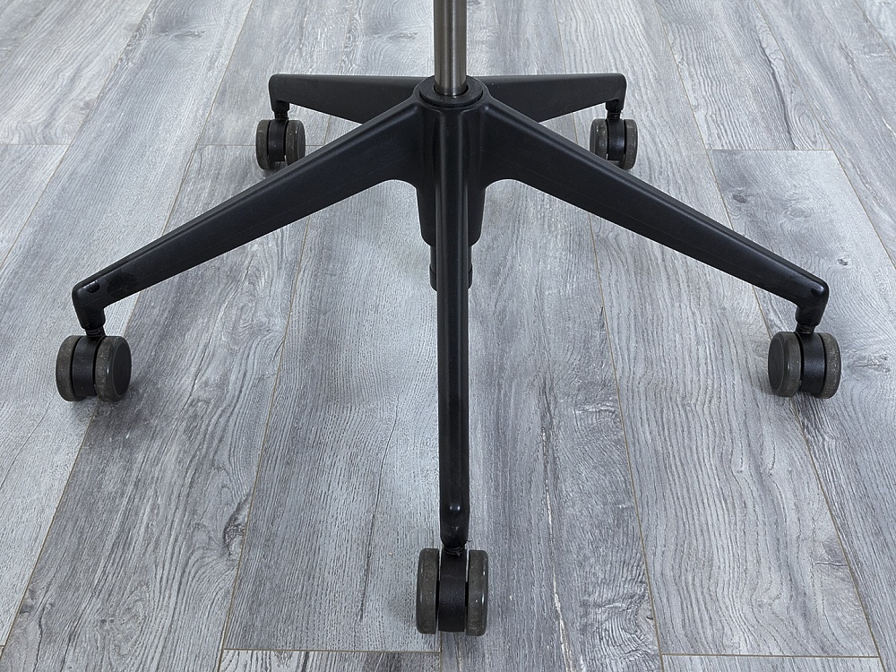 Офисное кресло для персонала  VITRA Ткань Черный   (КПСЧ-01123)