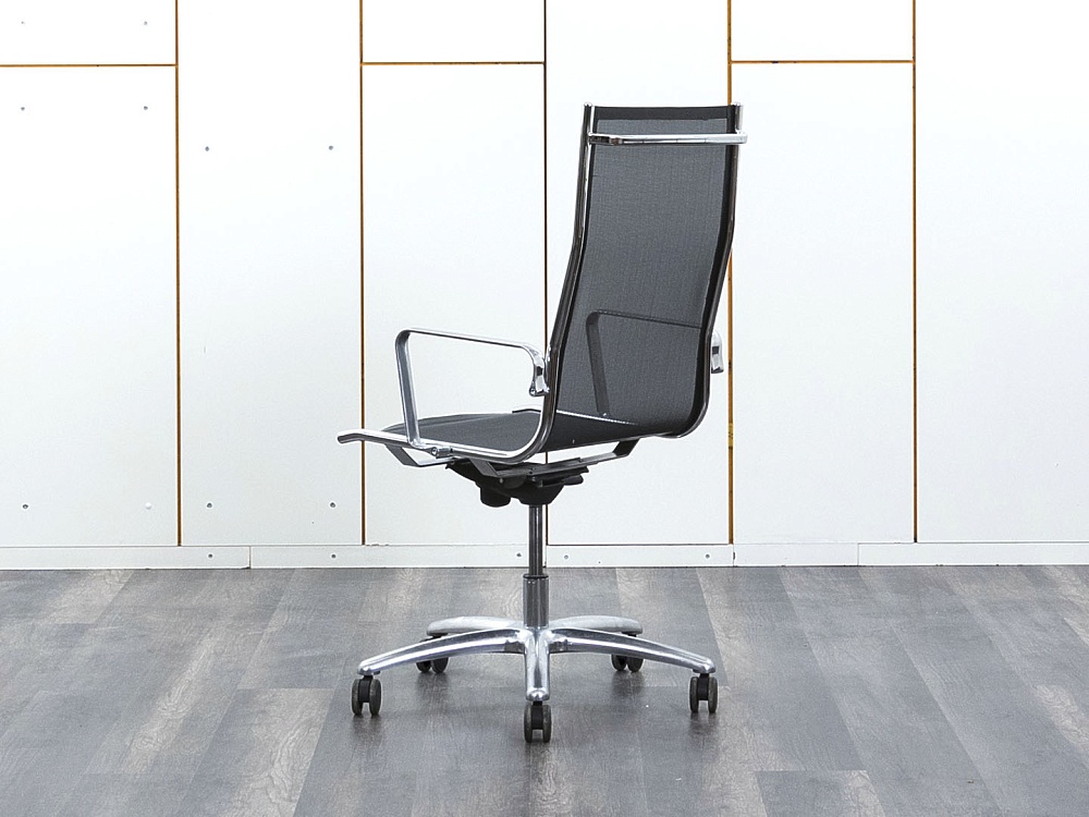 Офисное кресло руководителя  LUXY Сетка Черный LIGHT-MESH/A  (КРСЧ-05042)