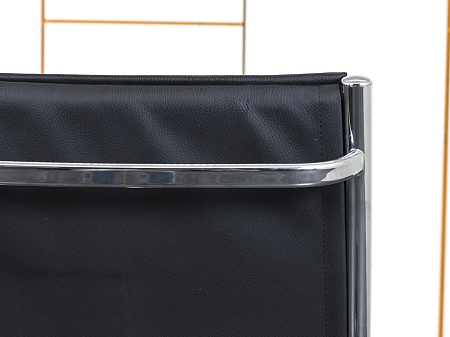 Офисное кресло руководителя  LUXY Кожа Черный Light A  (КРКЧ-11070уц)