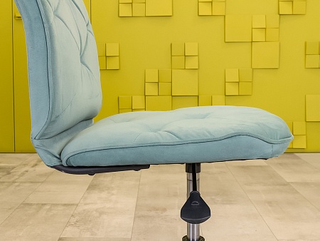 Офисное кресло для персонала на колесах Монро NEO-21 мята Ткань Зелёный Россия