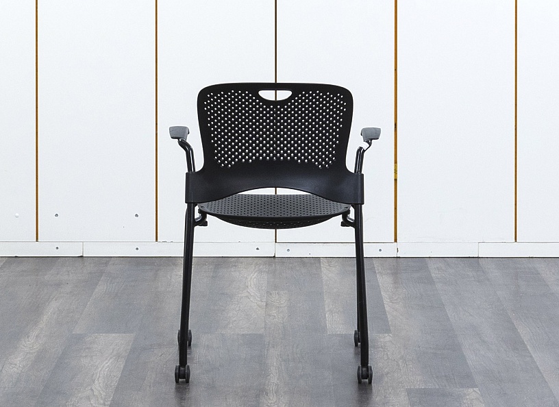 Конференц кресло для переговорной  Черный Пластик Herman Miller Caper  (УНПЧ-25072)