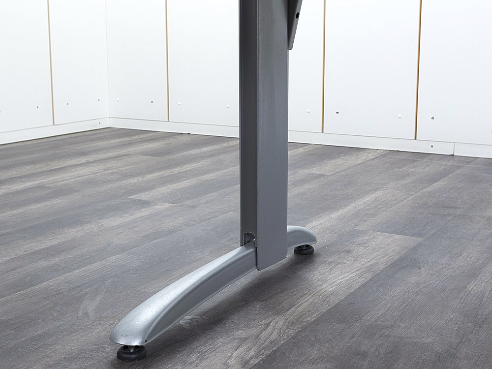 Офисный стол эргономичный SteelCase 1 400х1 000х750 ЛДСП Ольха   (СПЭЛп-30052)