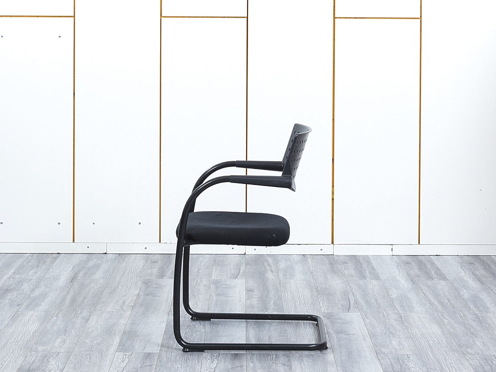 Конференц кресло для переговорной  Черный Ткань VITRA VISAVIS 2  (КДТЧ1-28113)