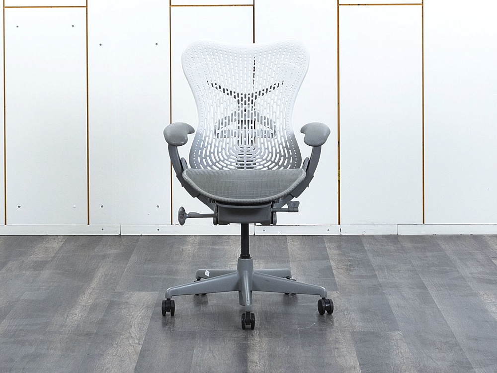 Офисное кресло руководителя  Herman Miller Сетка Белый Mirra  (КРСБ-13112)
