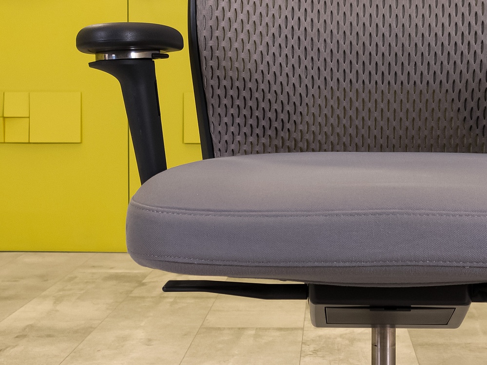 Офисное кресло для персонала на колесах Vitra Ткань Серый Швейцария_КПТС-071022