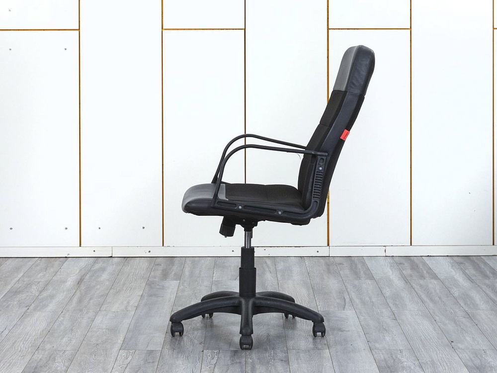 Офисное кресло руководителя   Ткань Черный   (КРТЧ1-01094)